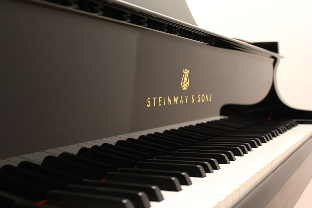 Piano d'occasion STEINWAY & SONS Orange